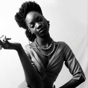 Meet your Posher, Estelle